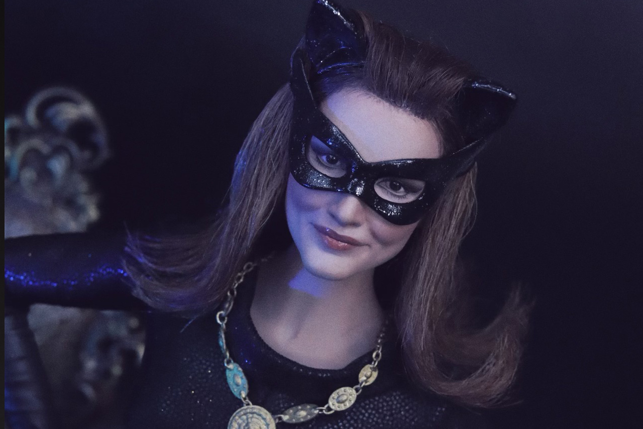 Purrfect! JazzInc Dioramas Unveils 1966 Julie Newmar Catwoman Figure |  DCCollectors, image size:1280x854