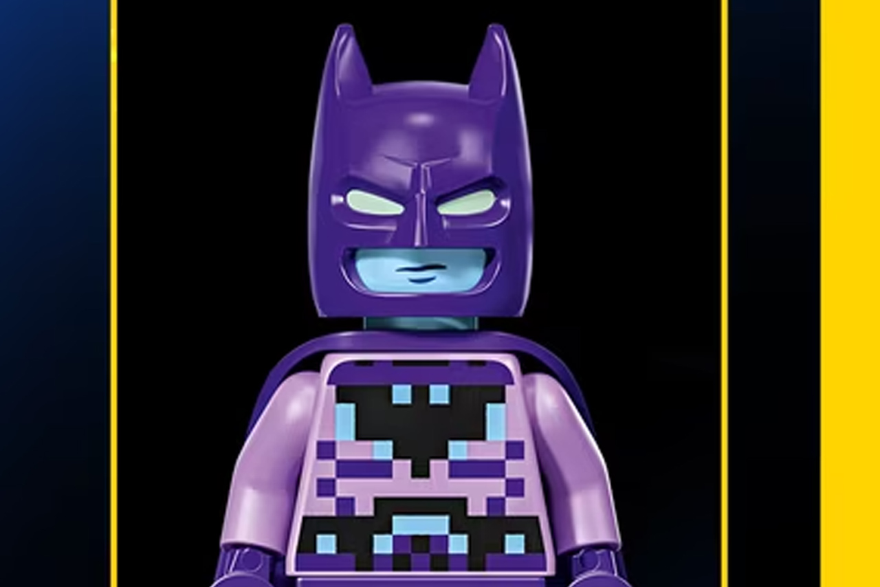 LEGO Retro Video Game Batman minifigure set 30762 in purple 8-bit NES inspired suit